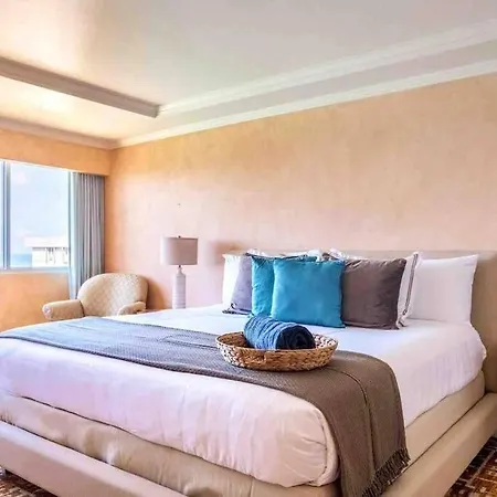 The Penthouse Sju 6Bdr+6.5Ba Sleep 20 Million$View Apartment